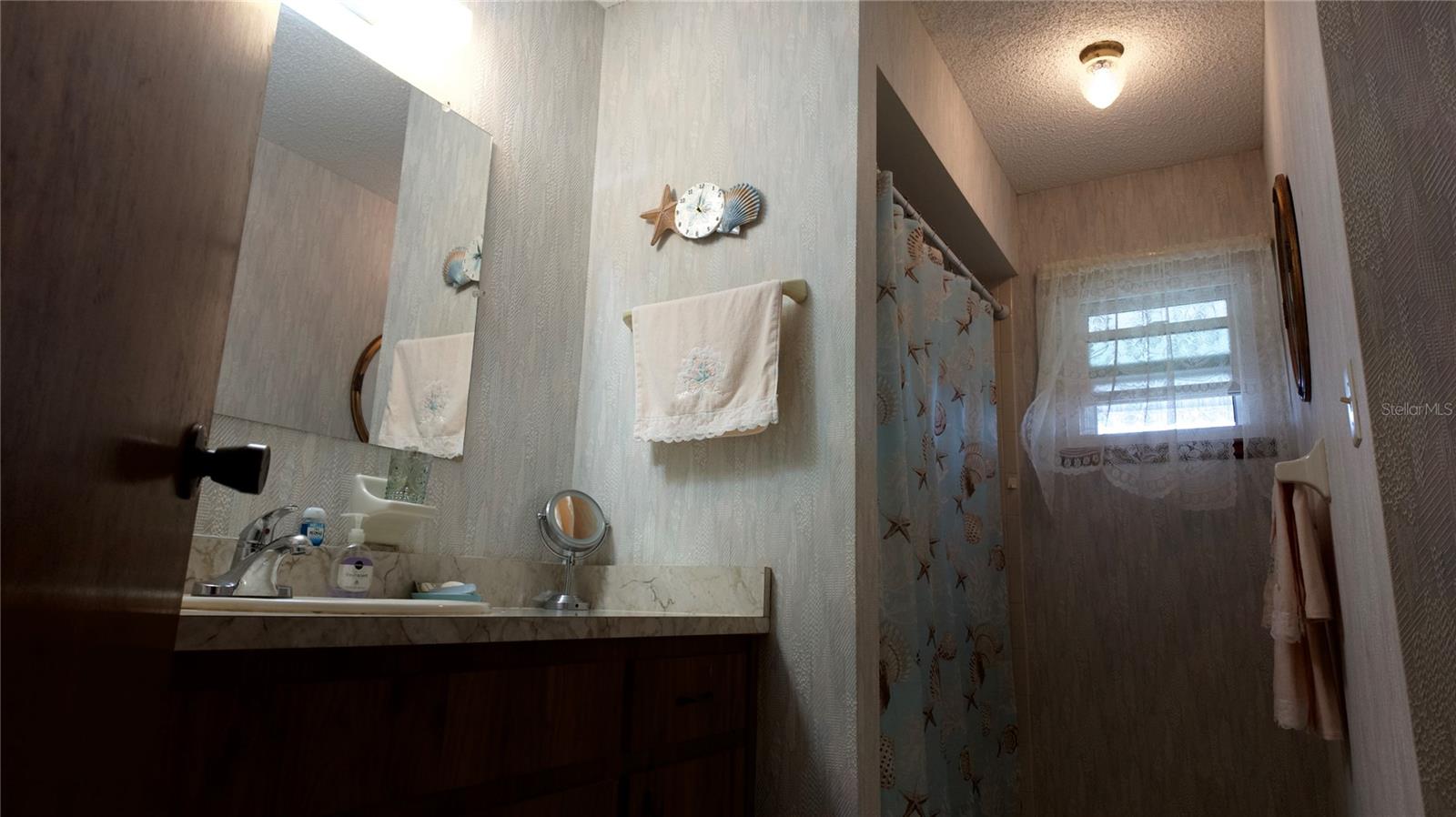 Image 6 of 16 For 10041 97th Court