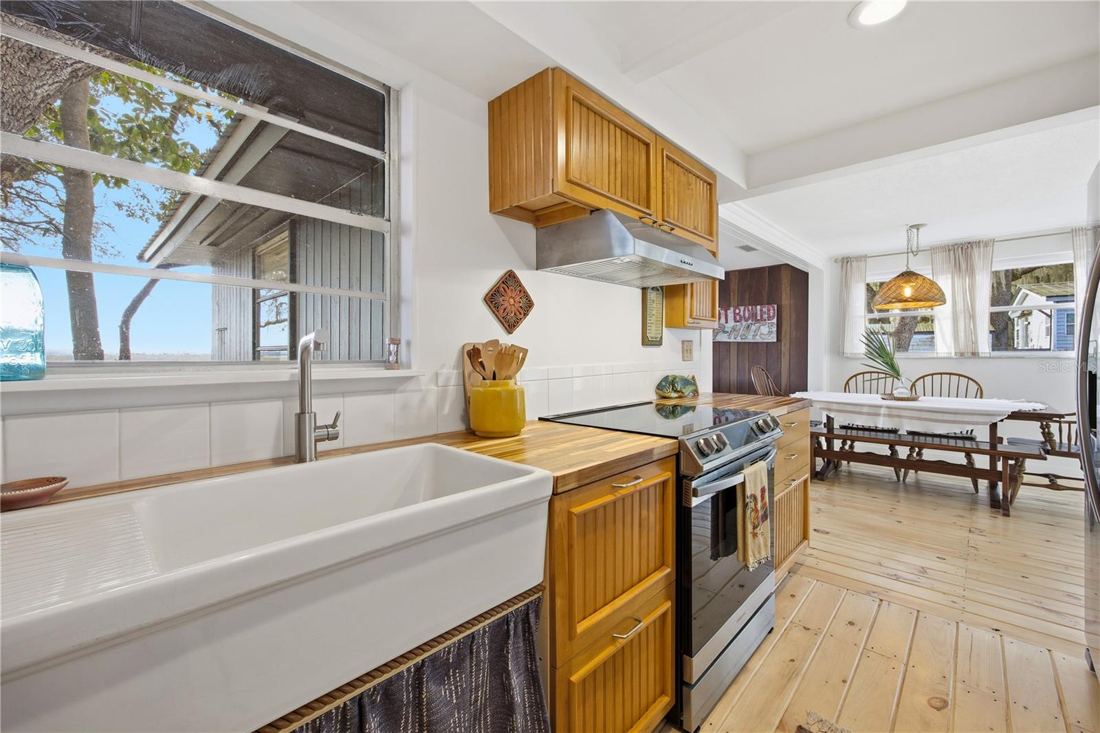 Image 11 of 30 For 23422 154th Place Road