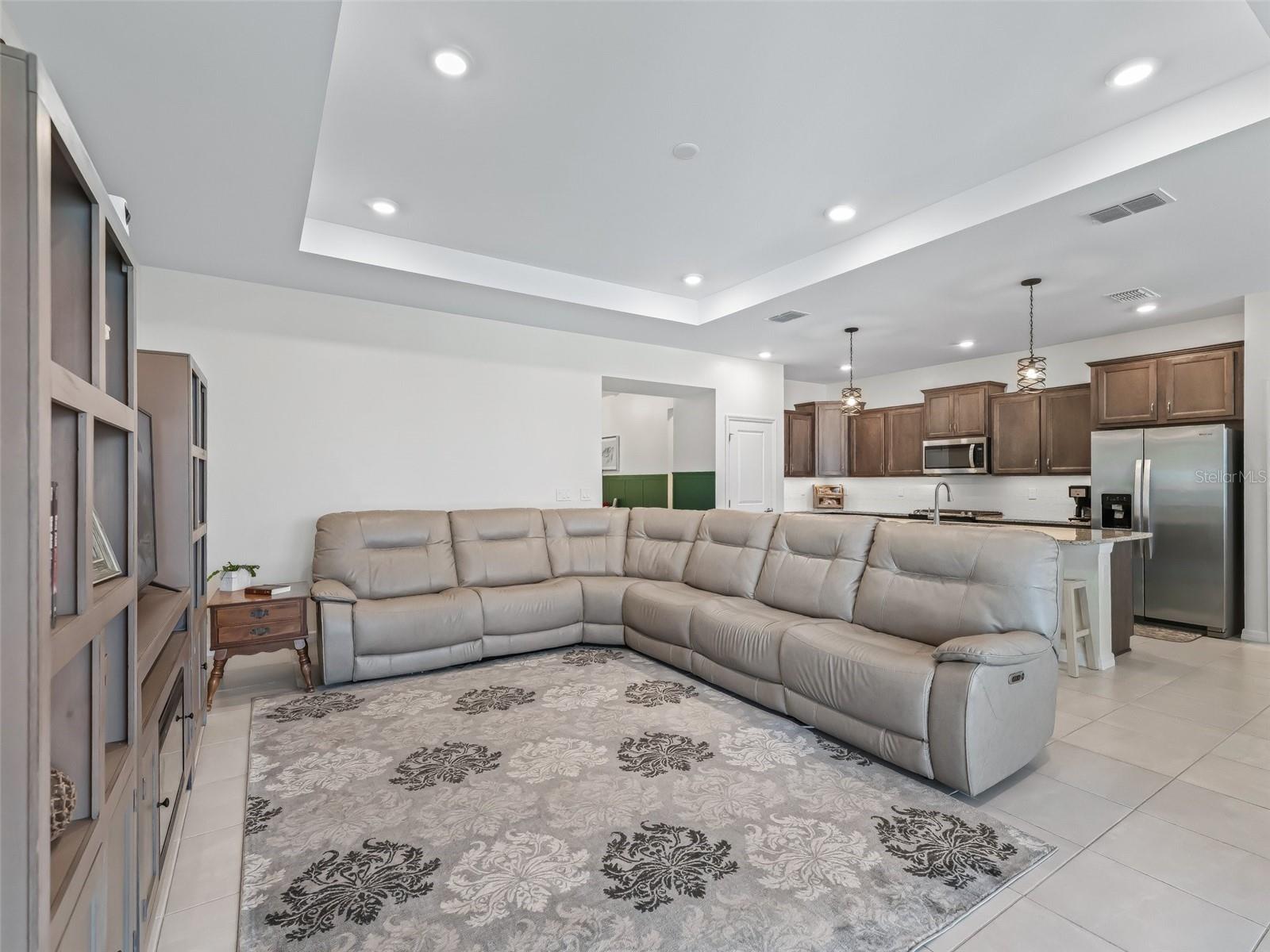 Image 18 of 50 For 7206 60th Lane