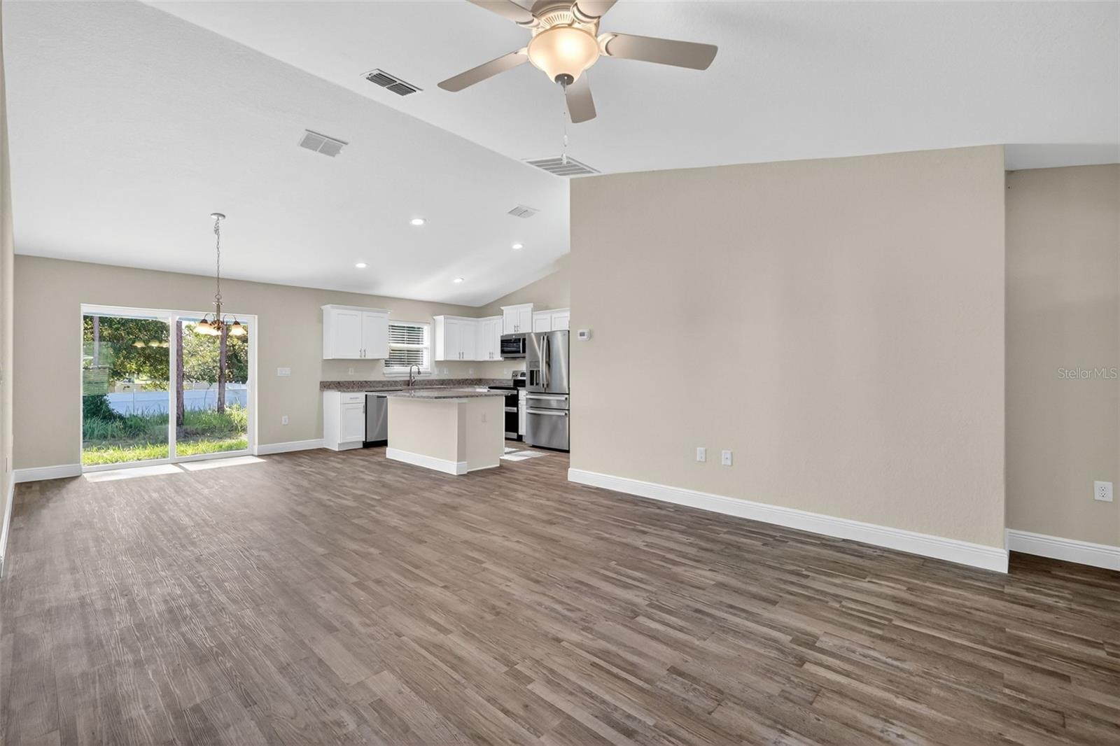 Image 3 of 25 For 7180 Hemlock Loop