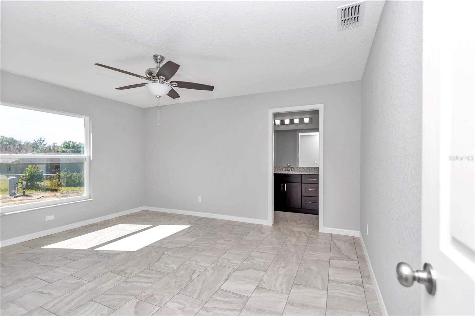 Image 12 of 27 For 6706 14th Avenue