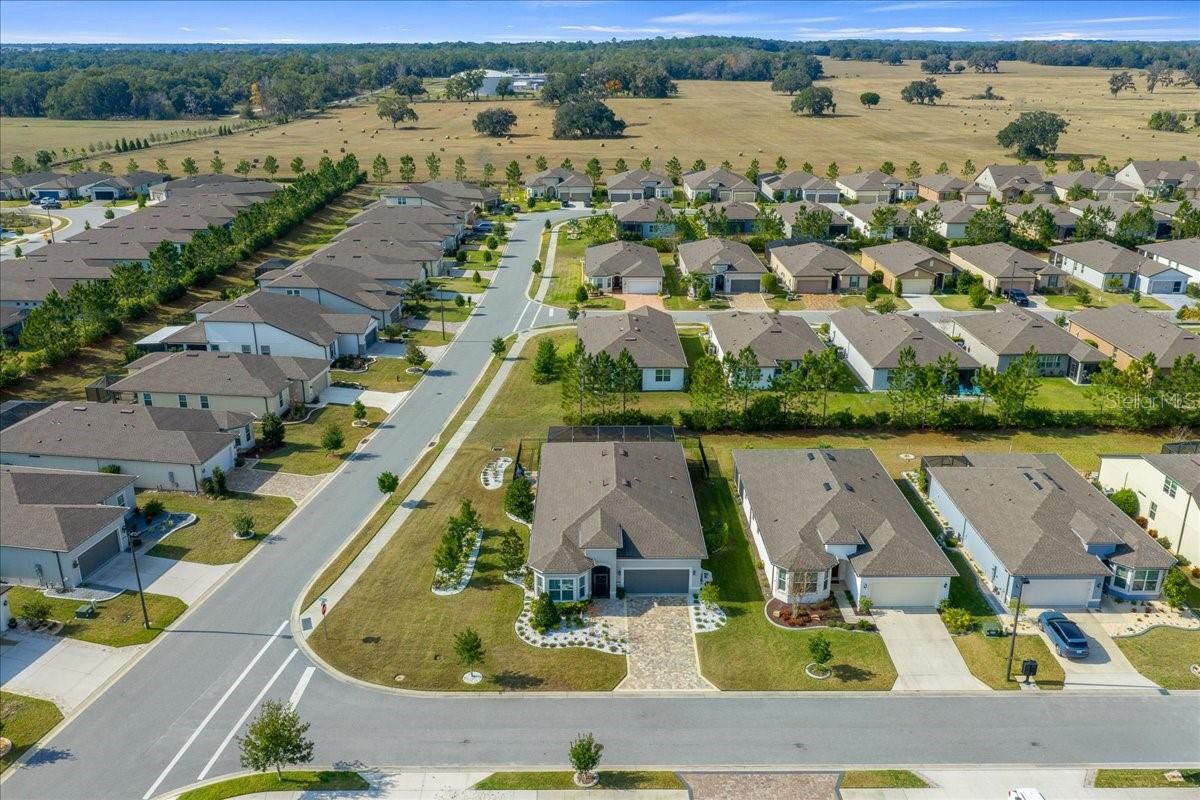 Image 11 of 98 For 5770 93rd Court