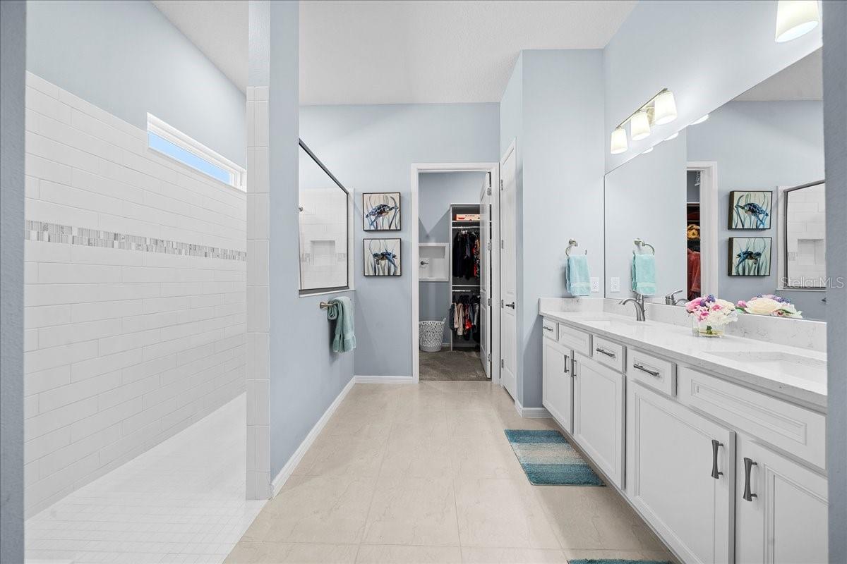 Image 44 of 98 For 5770 93rd Court