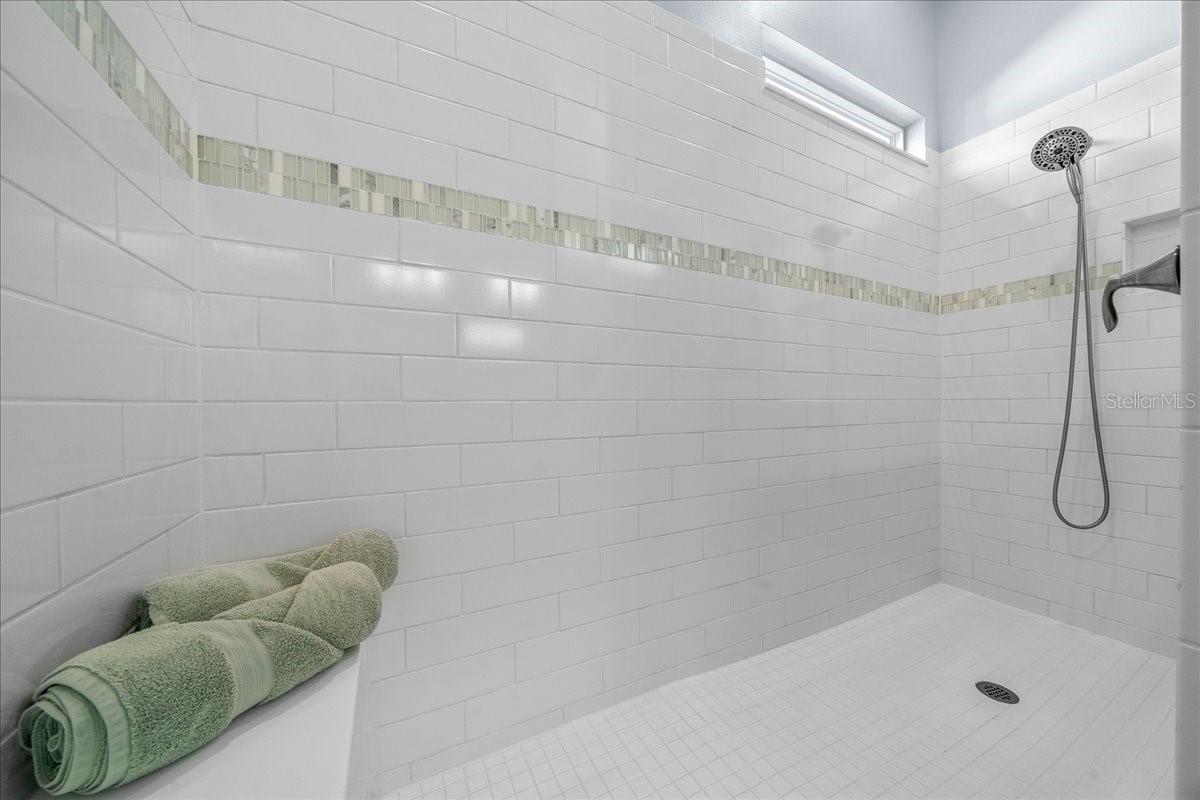 Image 48 of 98 For 5770 93rd Court