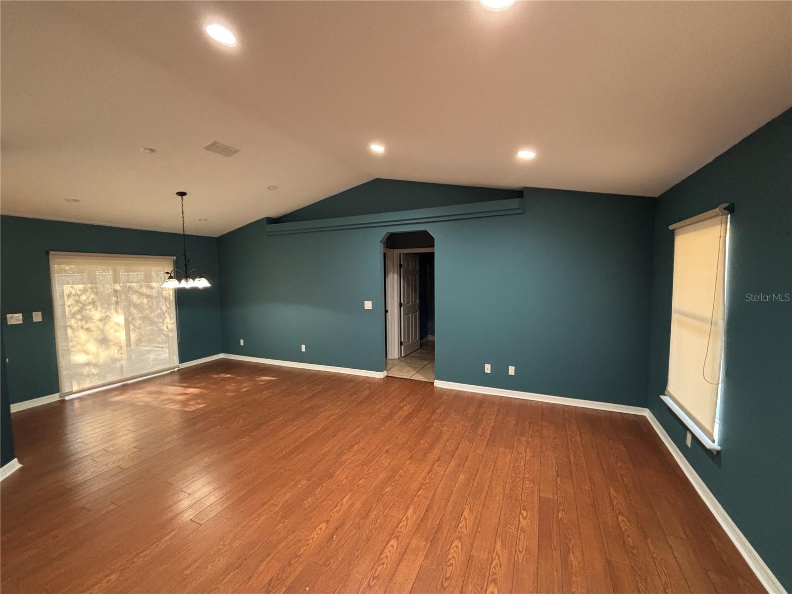 Image 13 of 31 For 13014 5th Place