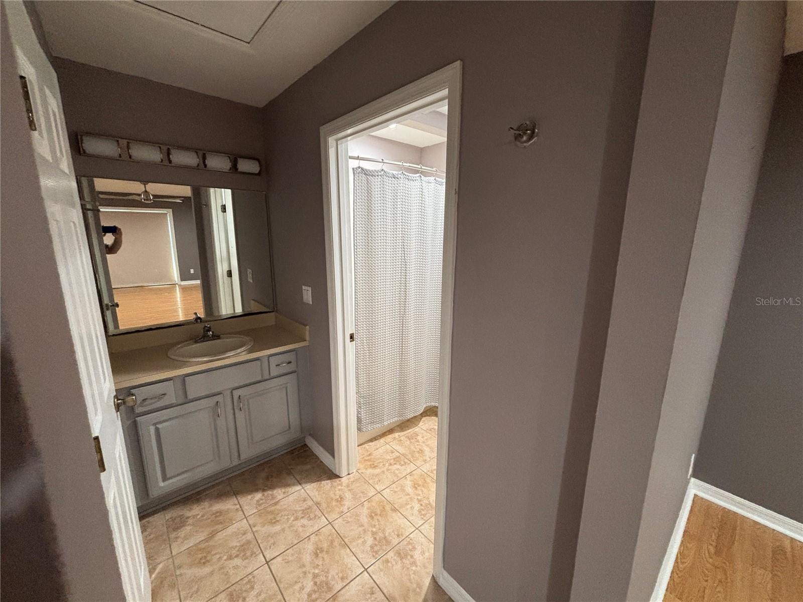 Image 8 of 31 For 13014 5th Place