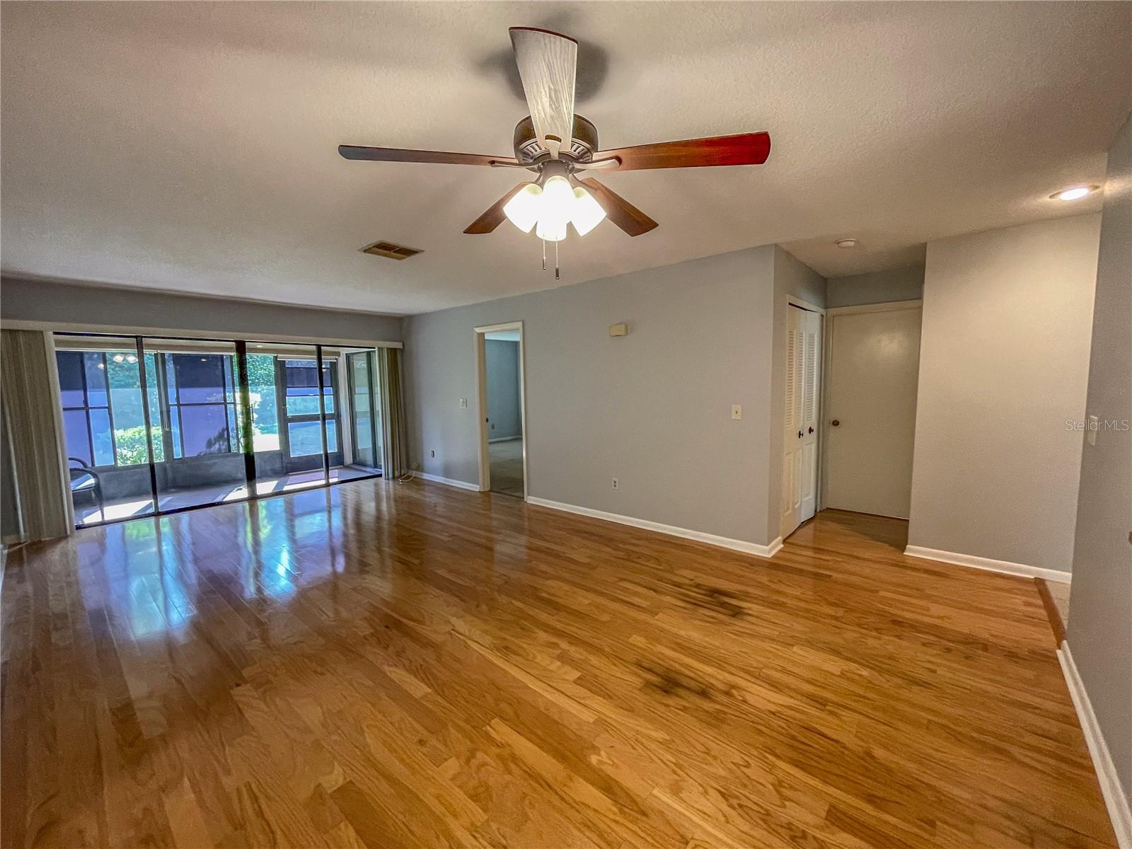 Image 11 of 27 For 63 Douglas Street 11