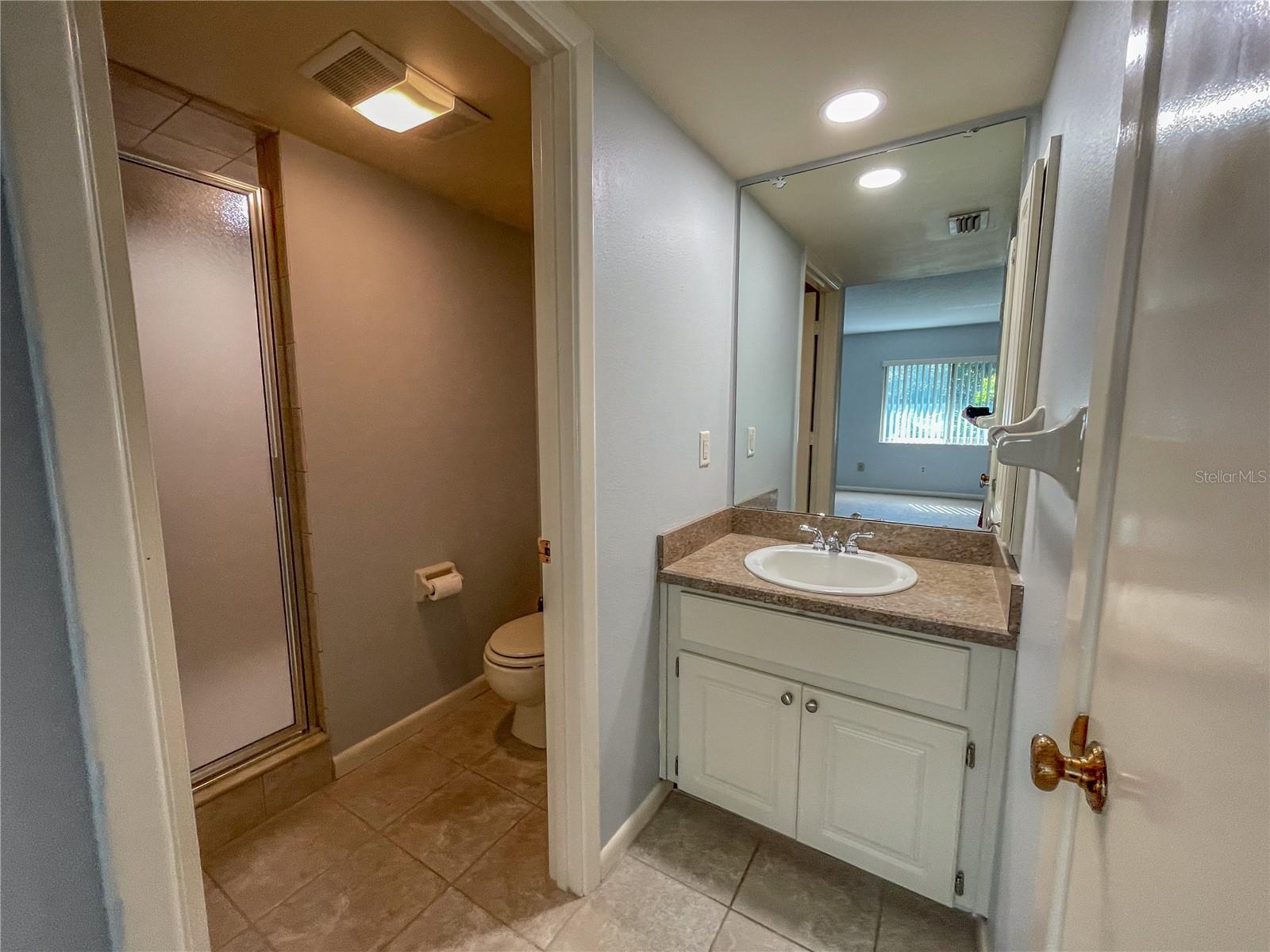 Image 16 of 27 For 63 Douglas Street 11