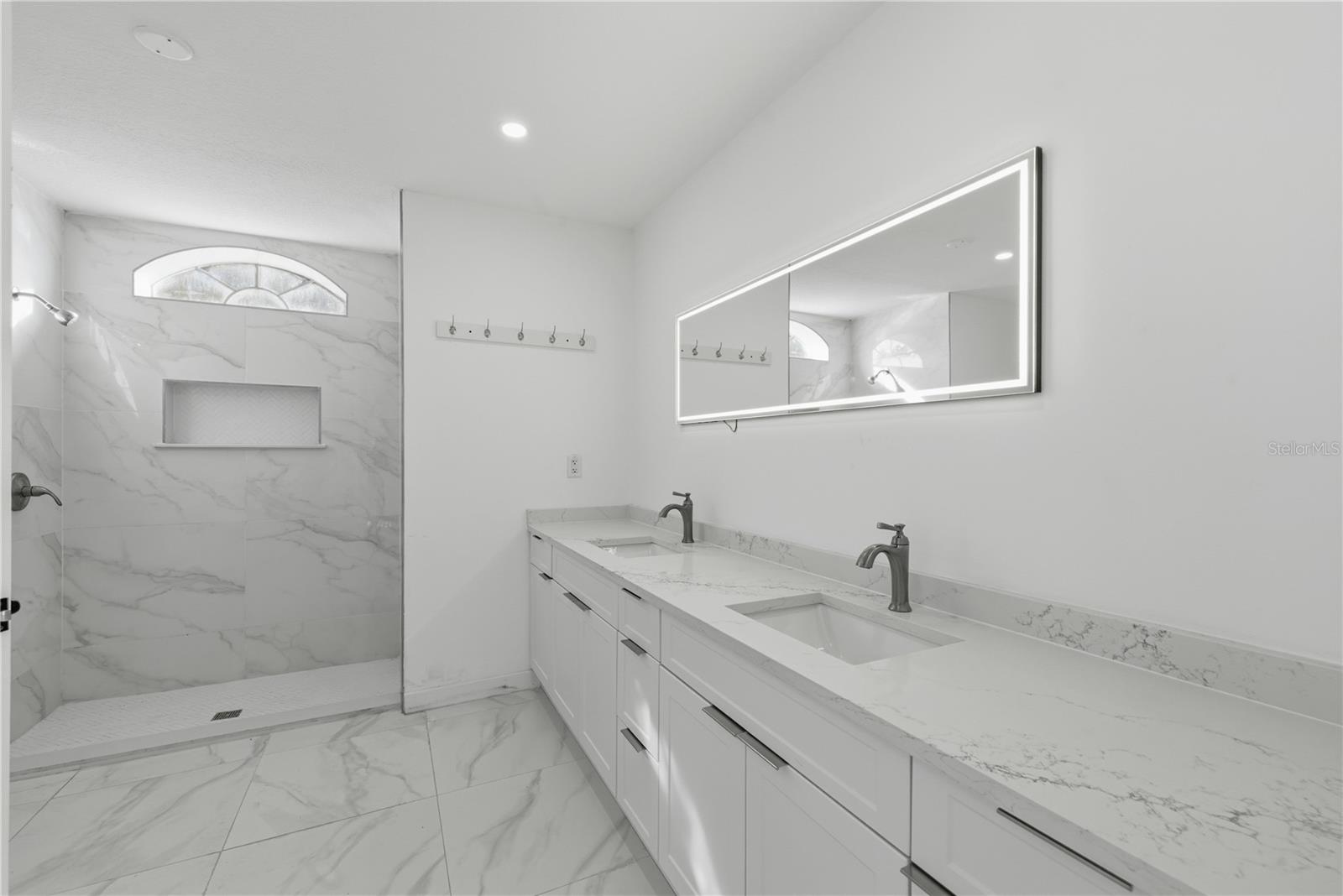 Image 12 of 25 For 16190 16th Court