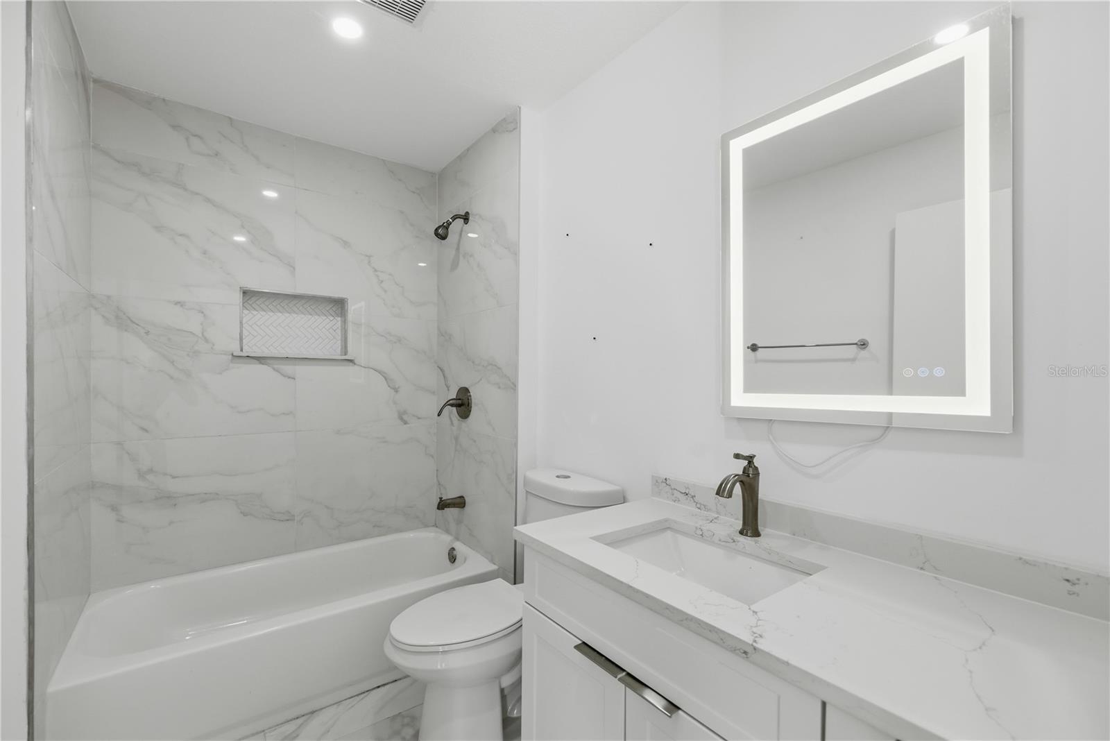 Image 18 of 25 For 16190 16th Court