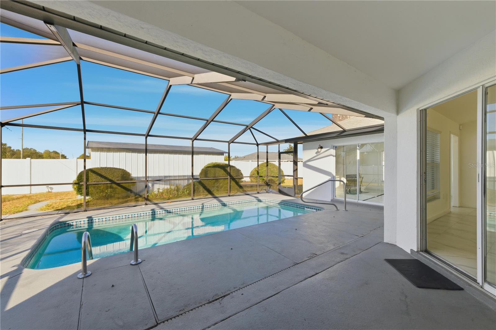 Image 21 of 25 For 16190 16th Court