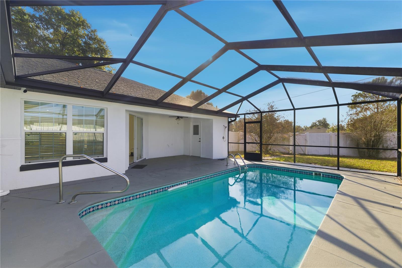 Image 5 of 25 For 16190 16th Court