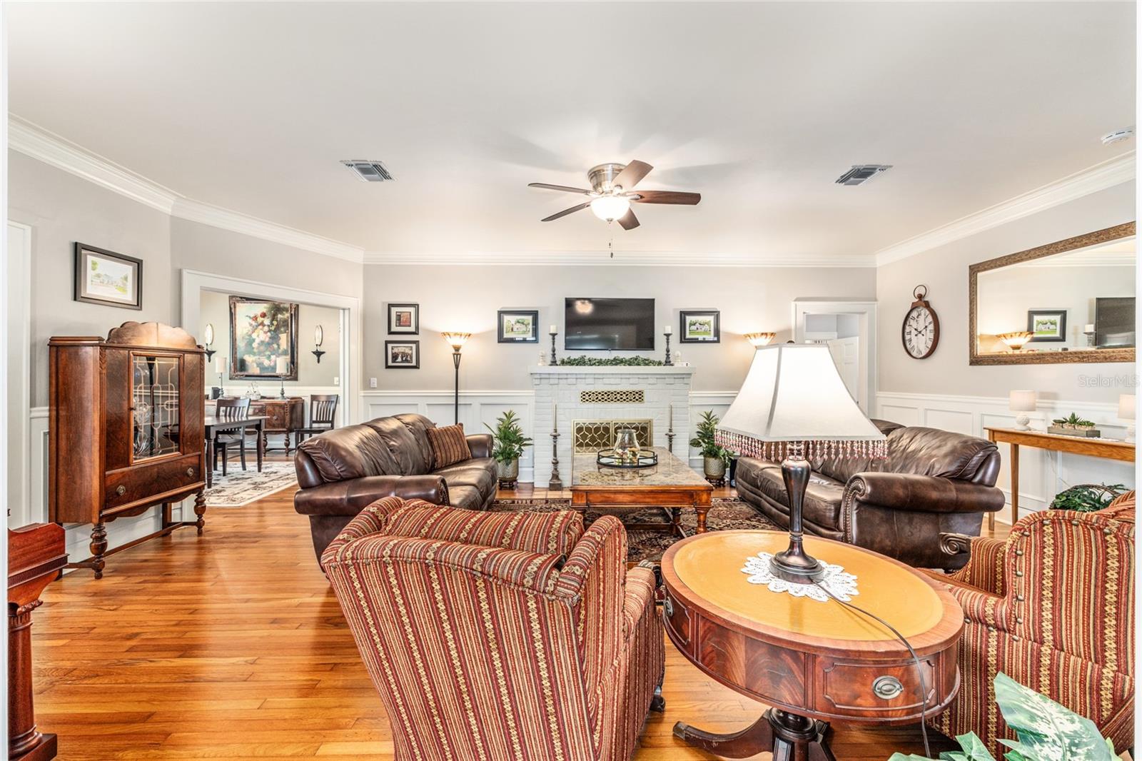 Image 15 of 100 For 1037 9th Avenue