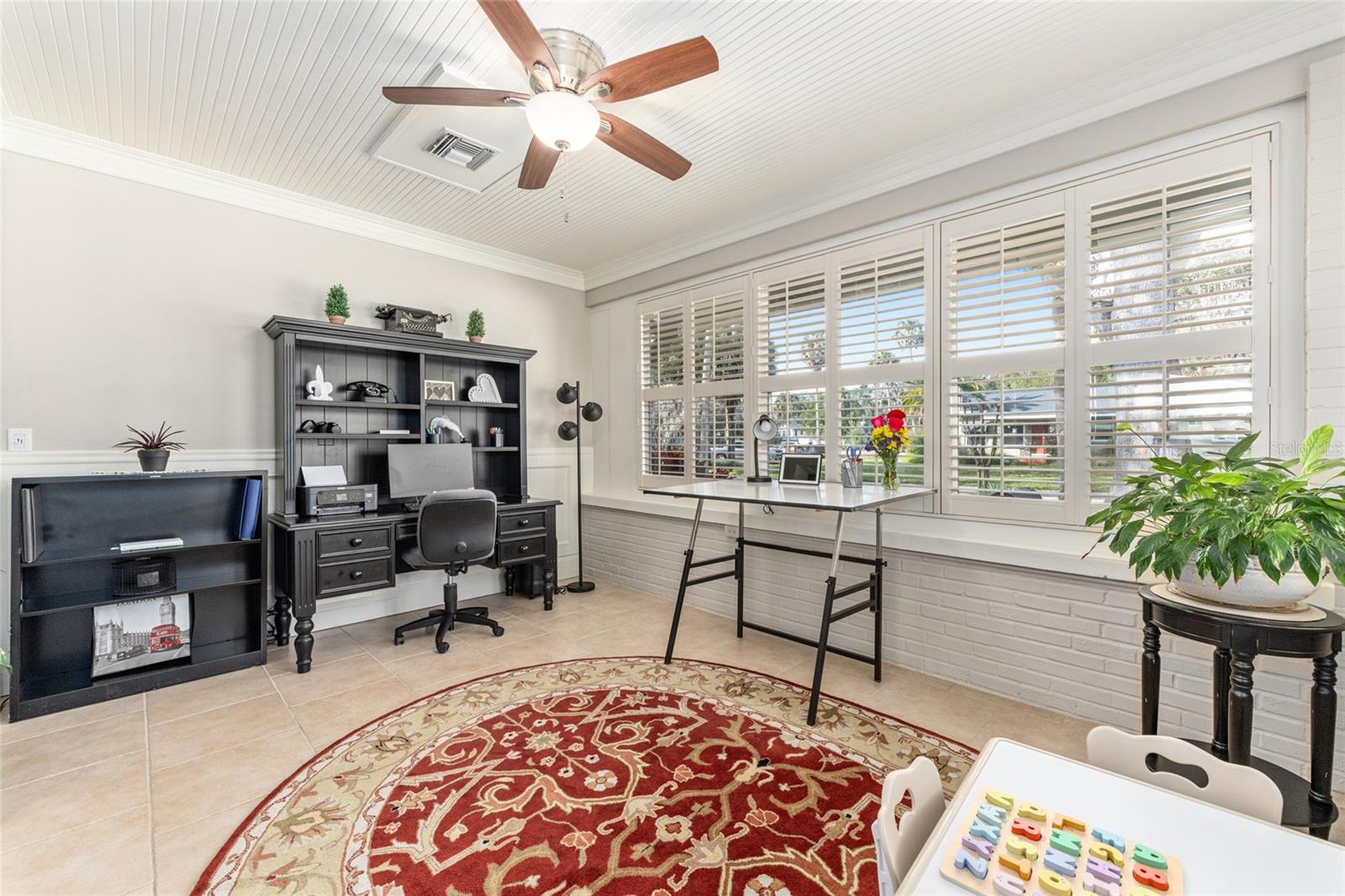 Image 19 of 100 For 1037 9th Avenue