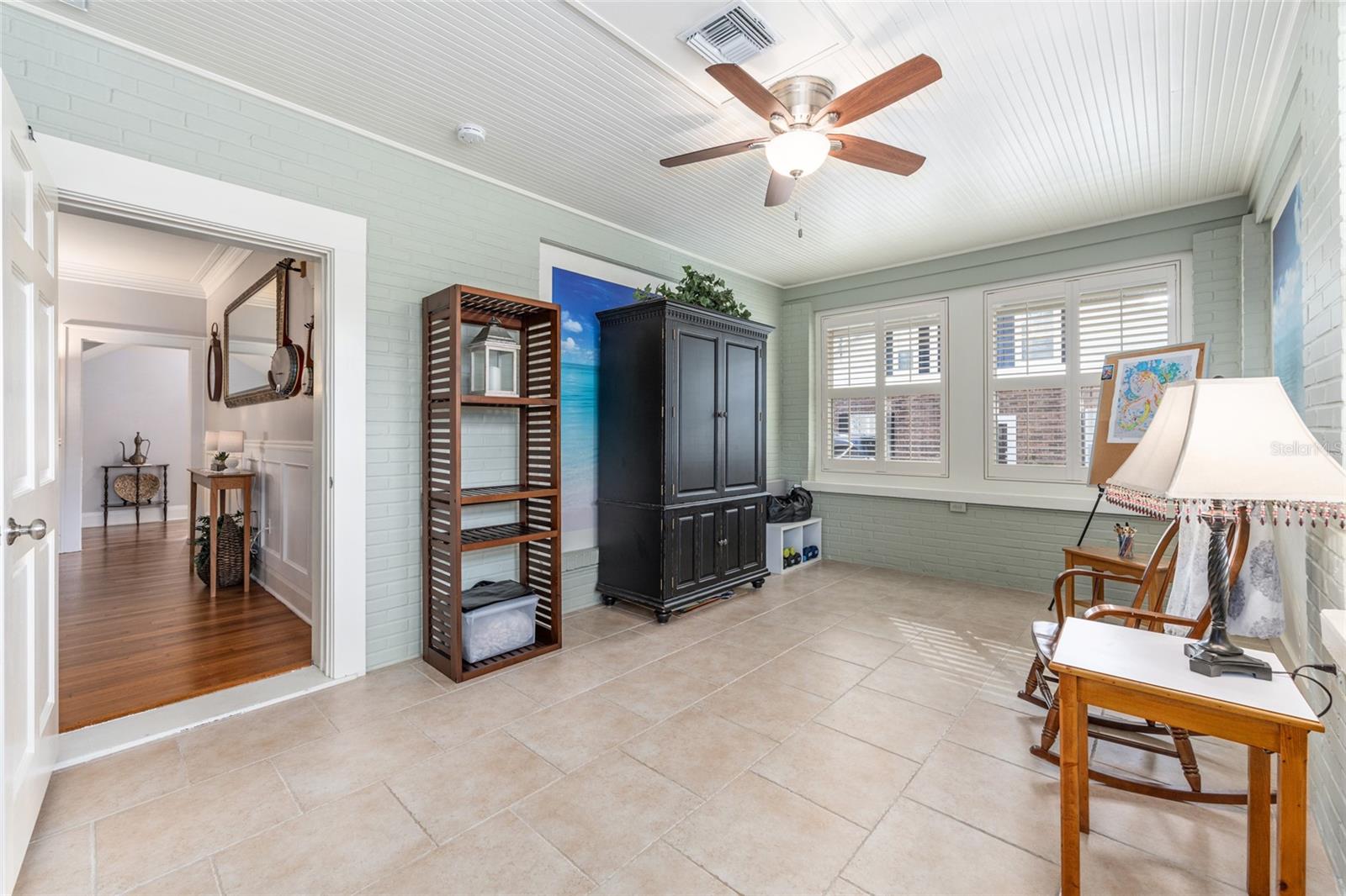 Image 22 of 100 For 1037 9th Avenue