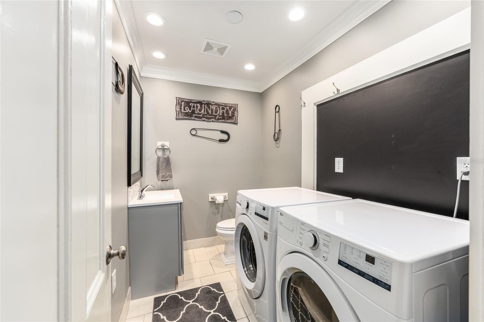 Image 37 of 100 For 1037 9th Avenue