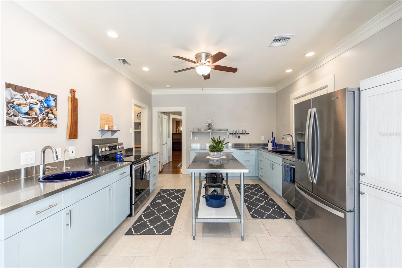 Image 41 of 100 For 1037 9th Avenue