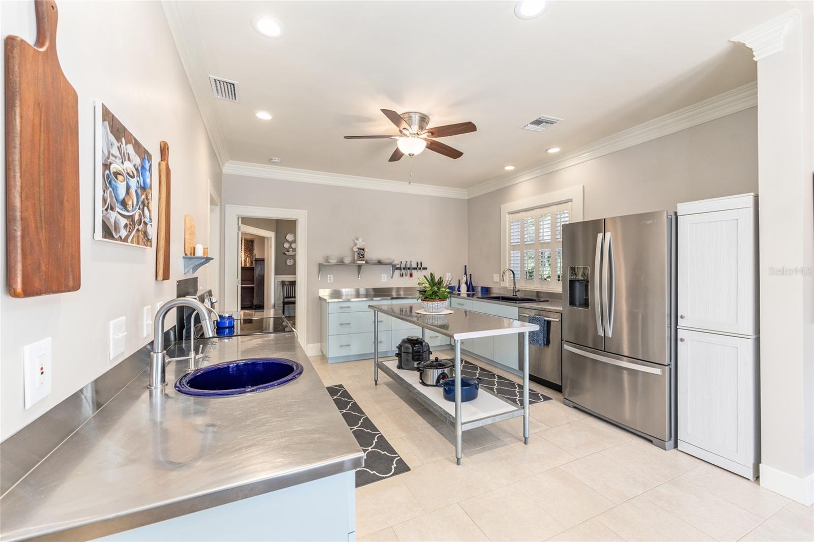 Image 42 of 100 For 1037 9th Avenue