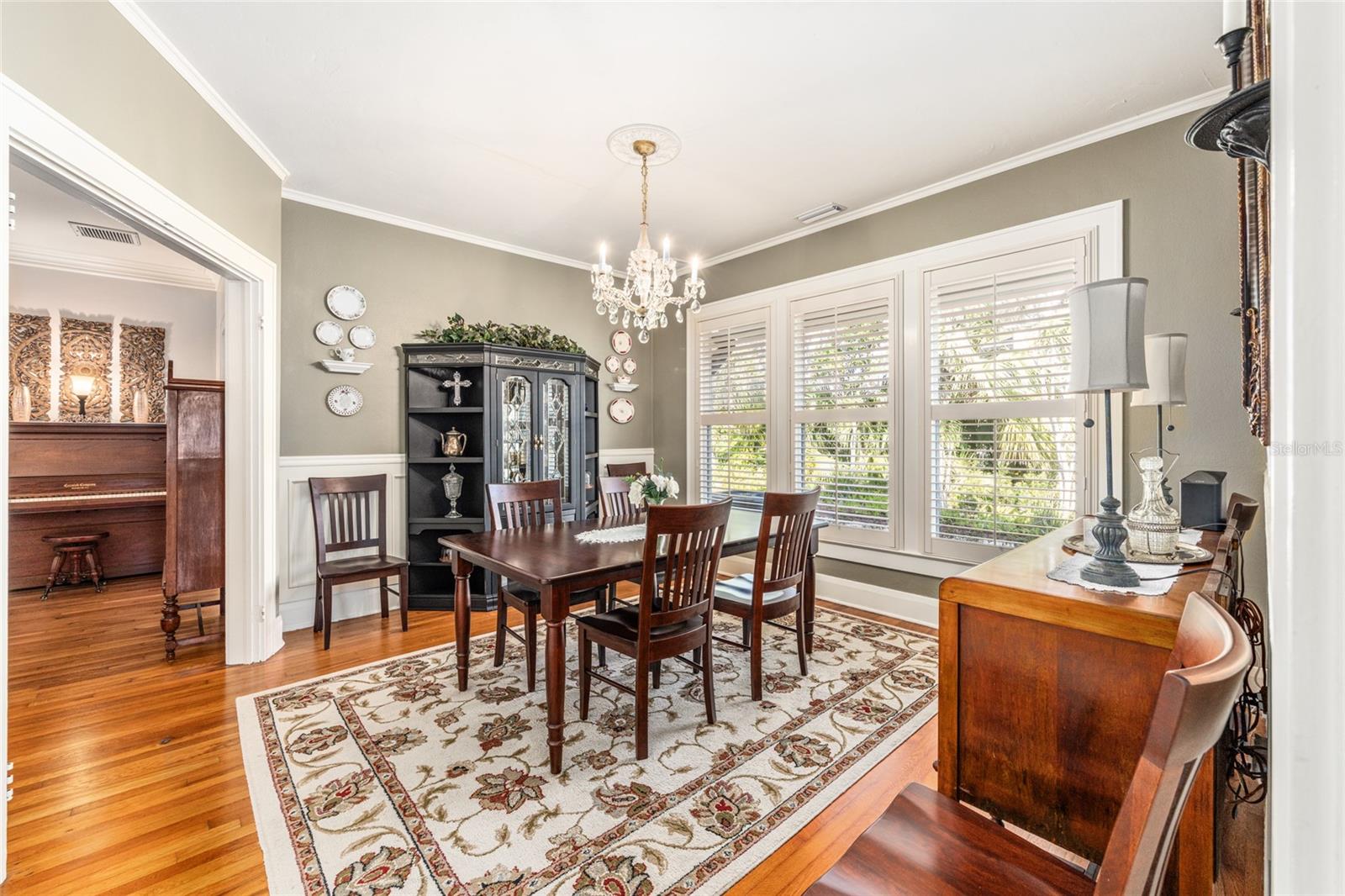 Image 46 of 100 For 1037 9th Avenue