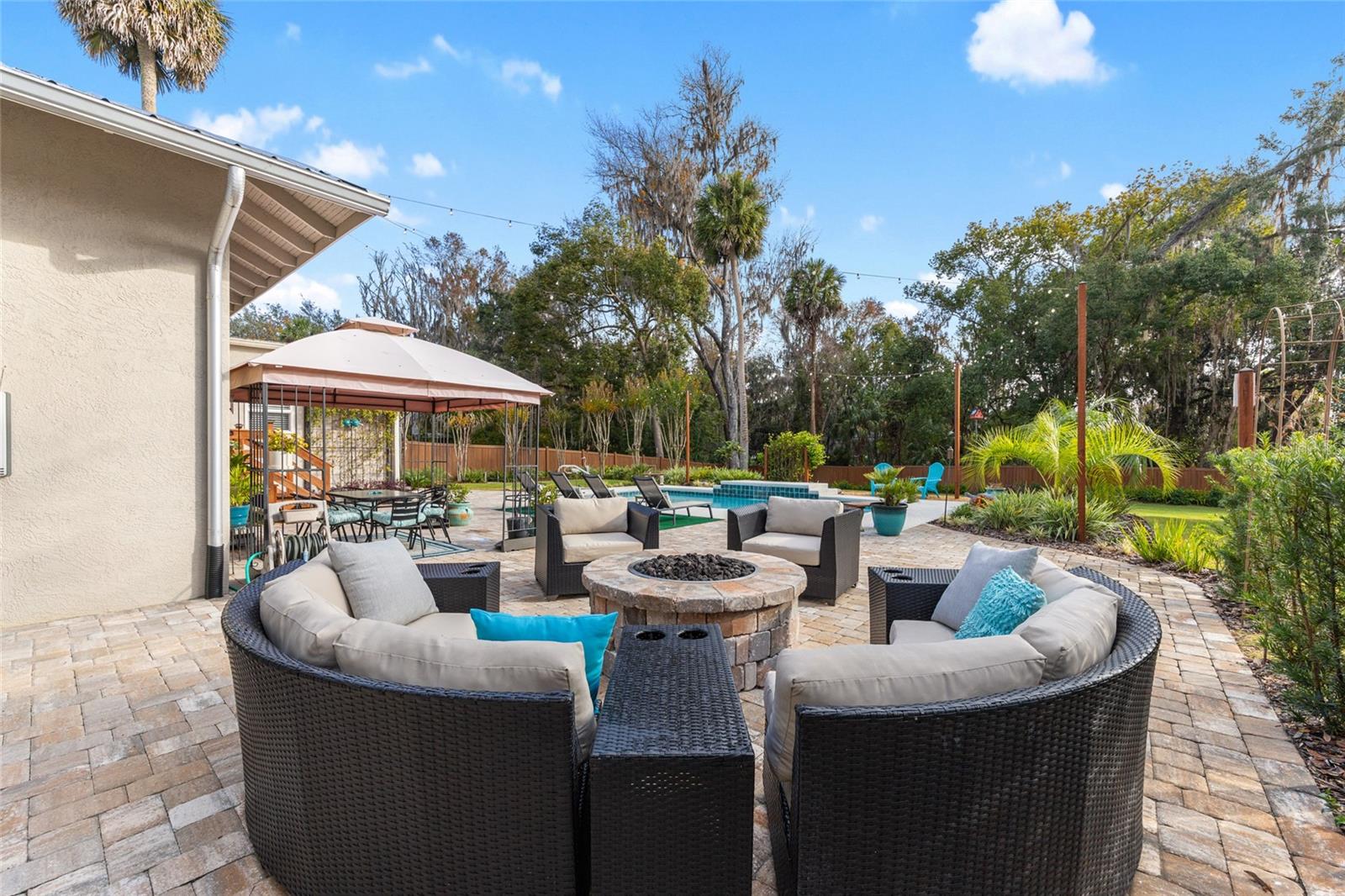 Image 5 of 100 For 1037 9th Avenue