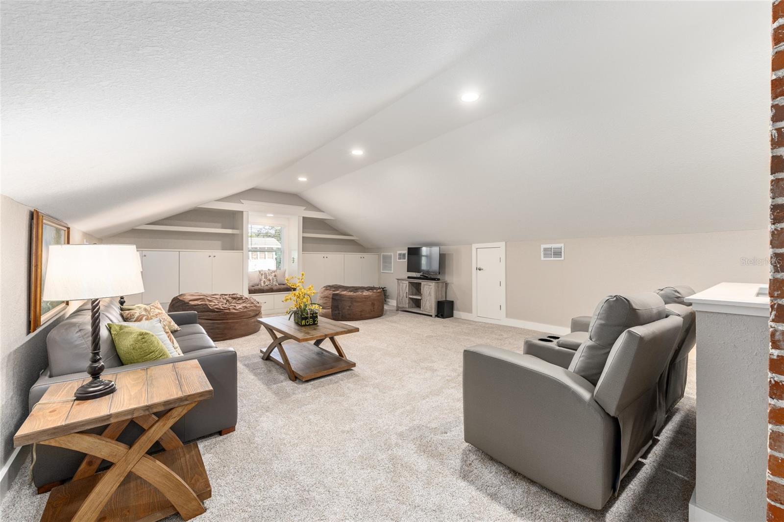 Image 53 of 100 For 1037 9th Avenue