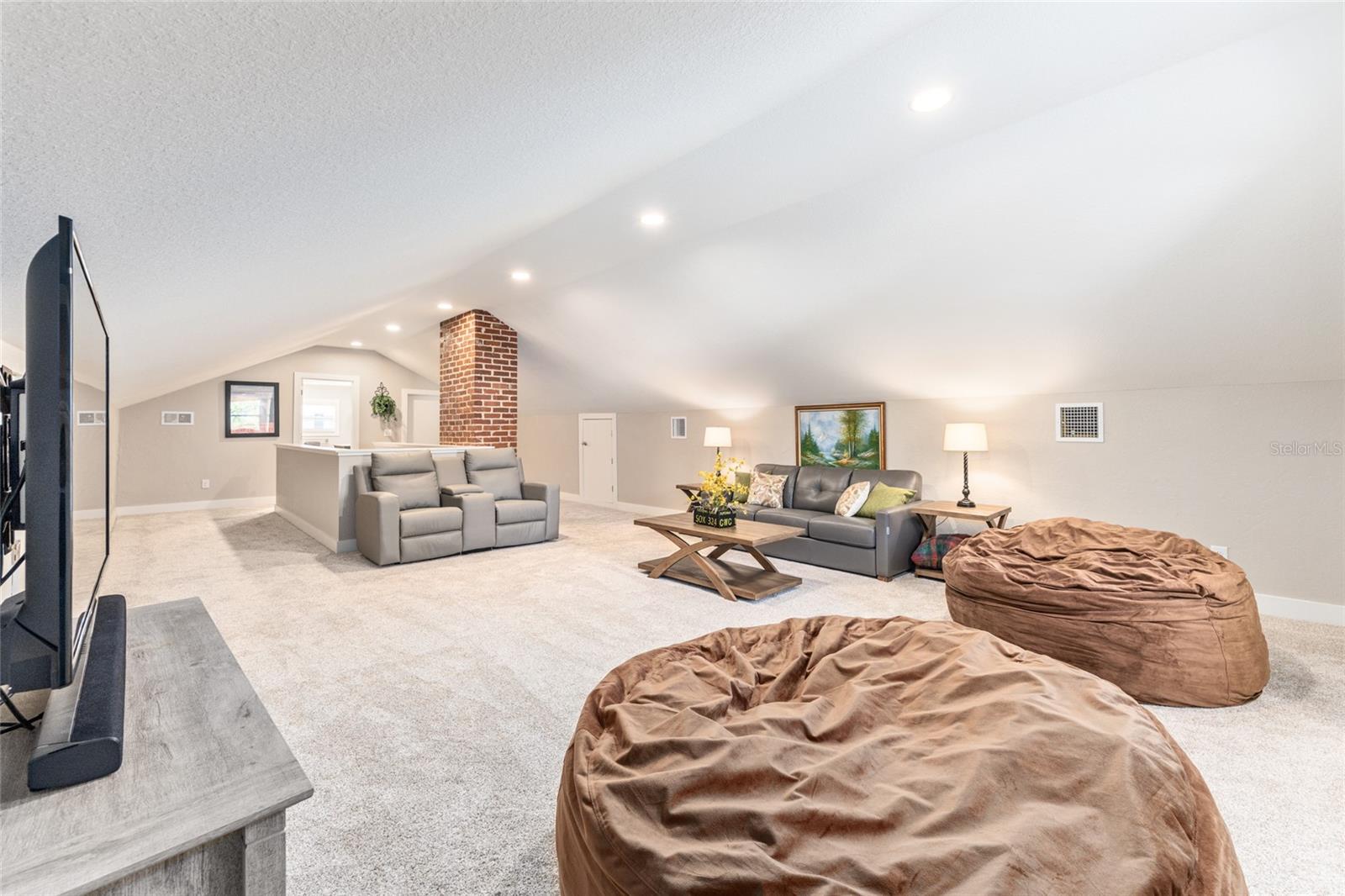 Image 55 of 100 For 1037 9th Avenue