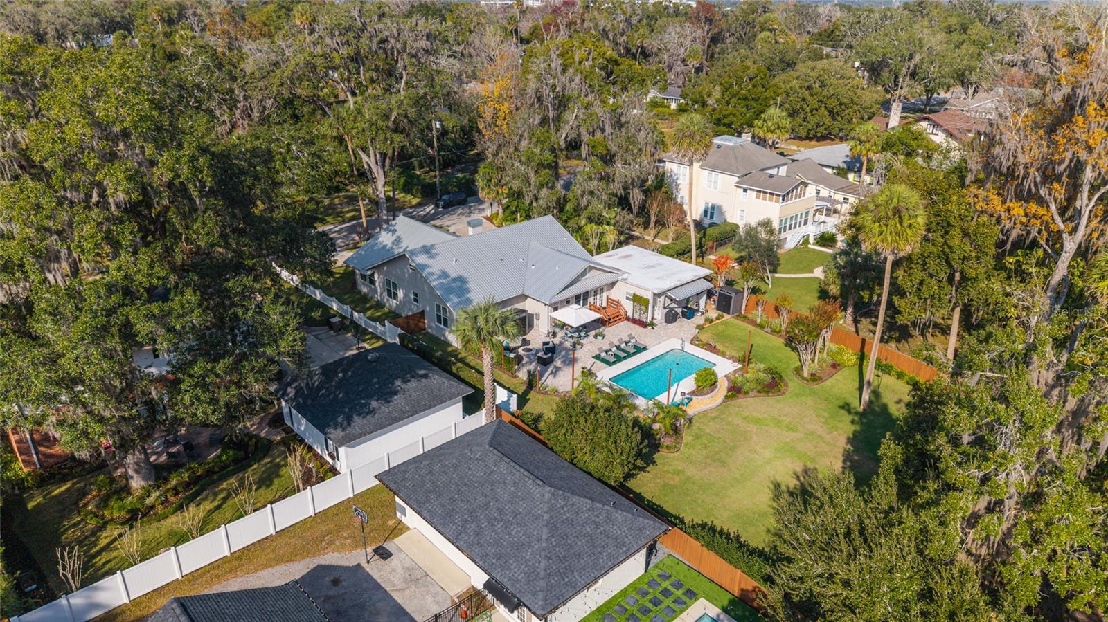 Image 6 of 100 For 1037 9th Avenue