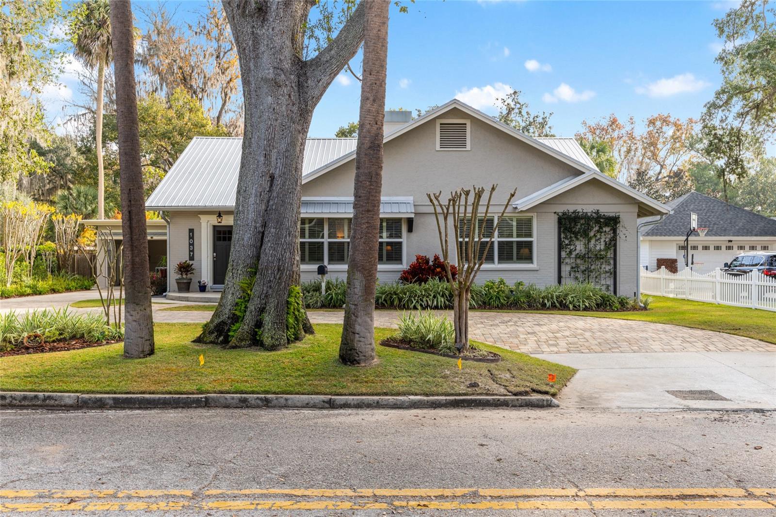 Image 61 of 100 For 1037 9th Avenue