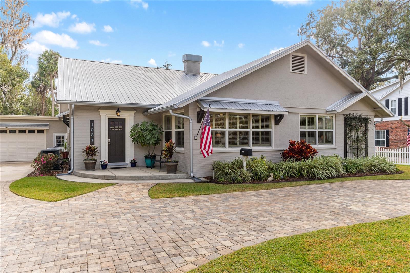 Image 8 of 100 For 1037 9th Avenue