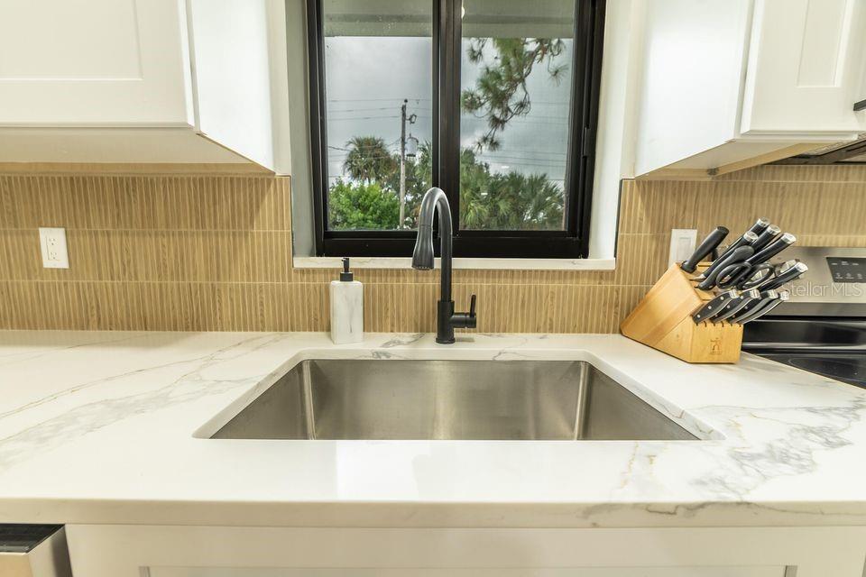 Image 10 of 62 For 809 12th Street