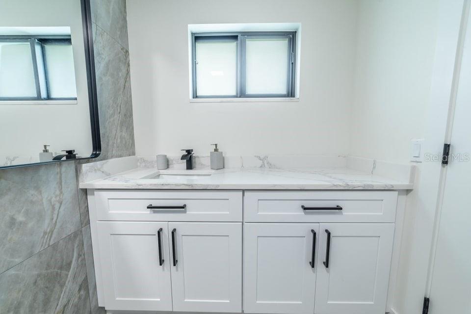 Image 25 of 62 For 809 12th Street