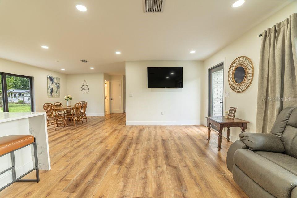 Image 6 of 62 For 809 12th Street