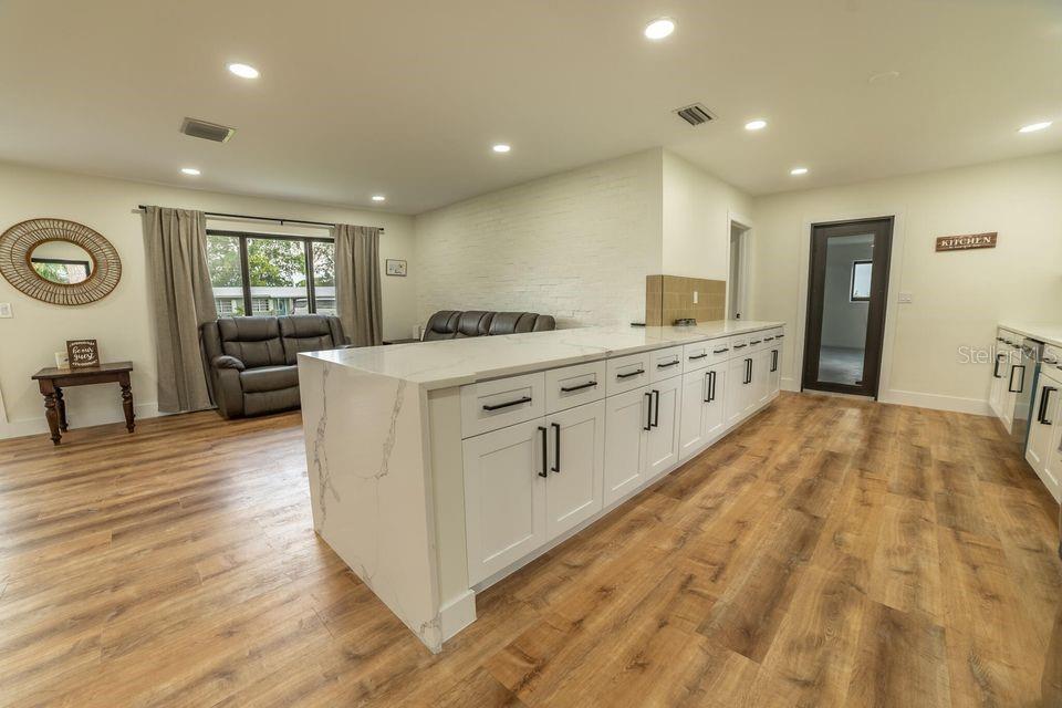 Image 8 of 62 For 809 12th Street