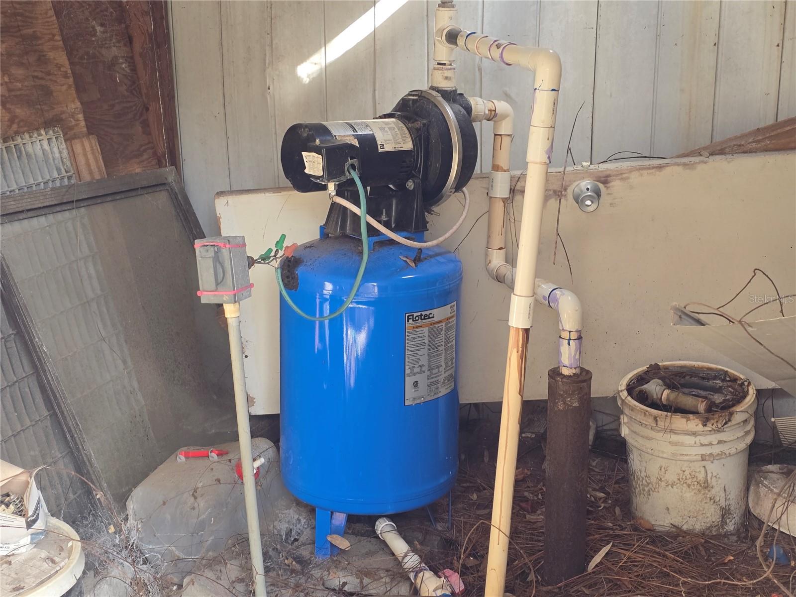 Image 7 of 20 For 4610 Ellen Point