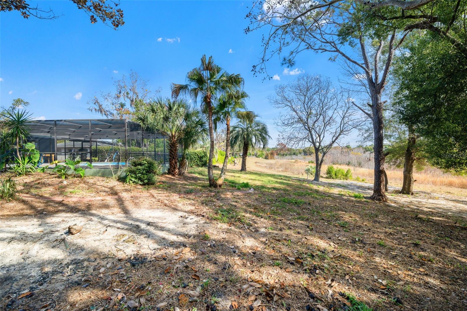 Listing photo id 39 for 6422 Fairlawn Street