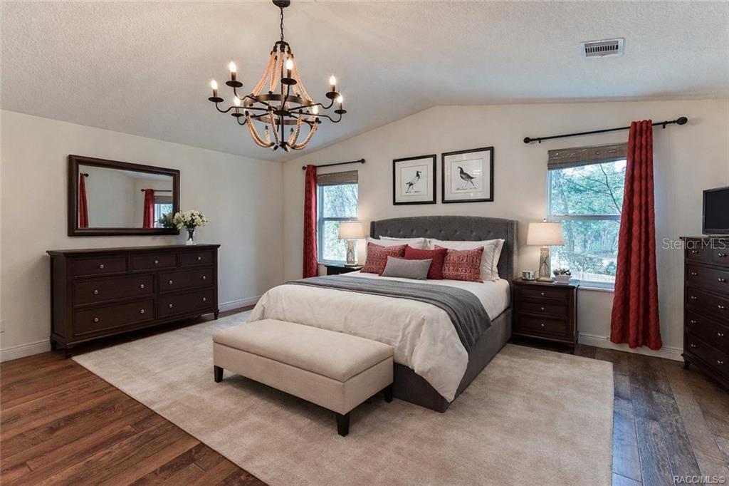 Image 17 of 34 For 110 Rooks Avenue