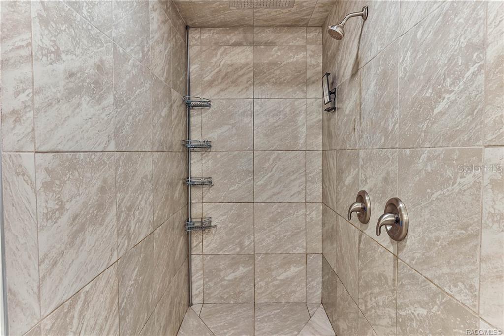 Image 23 of 34 For 110 Rooks Avenue