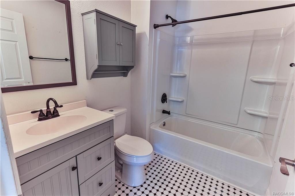 Image 30 of 34 For 110 Rooks Avenue