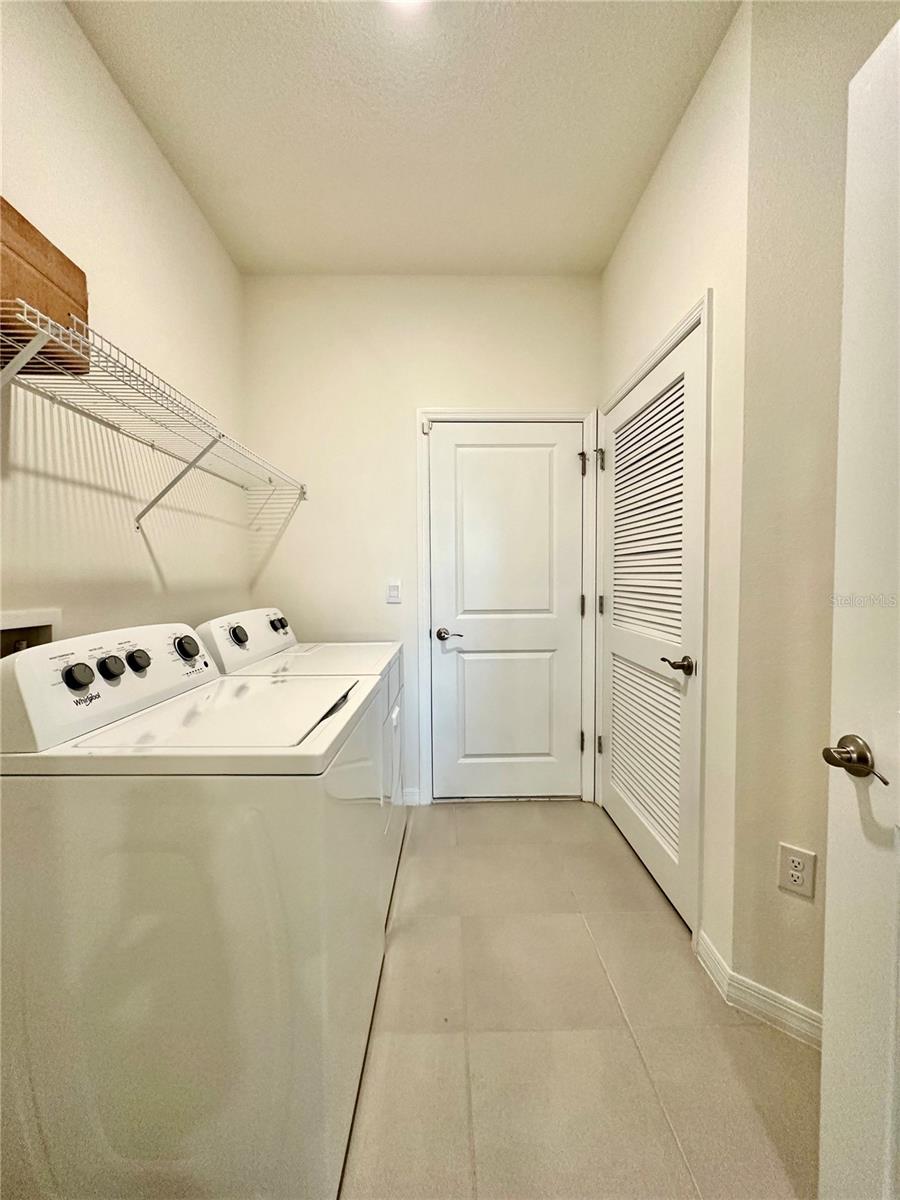 Image 11 of 21 For 6185 93rd Loop