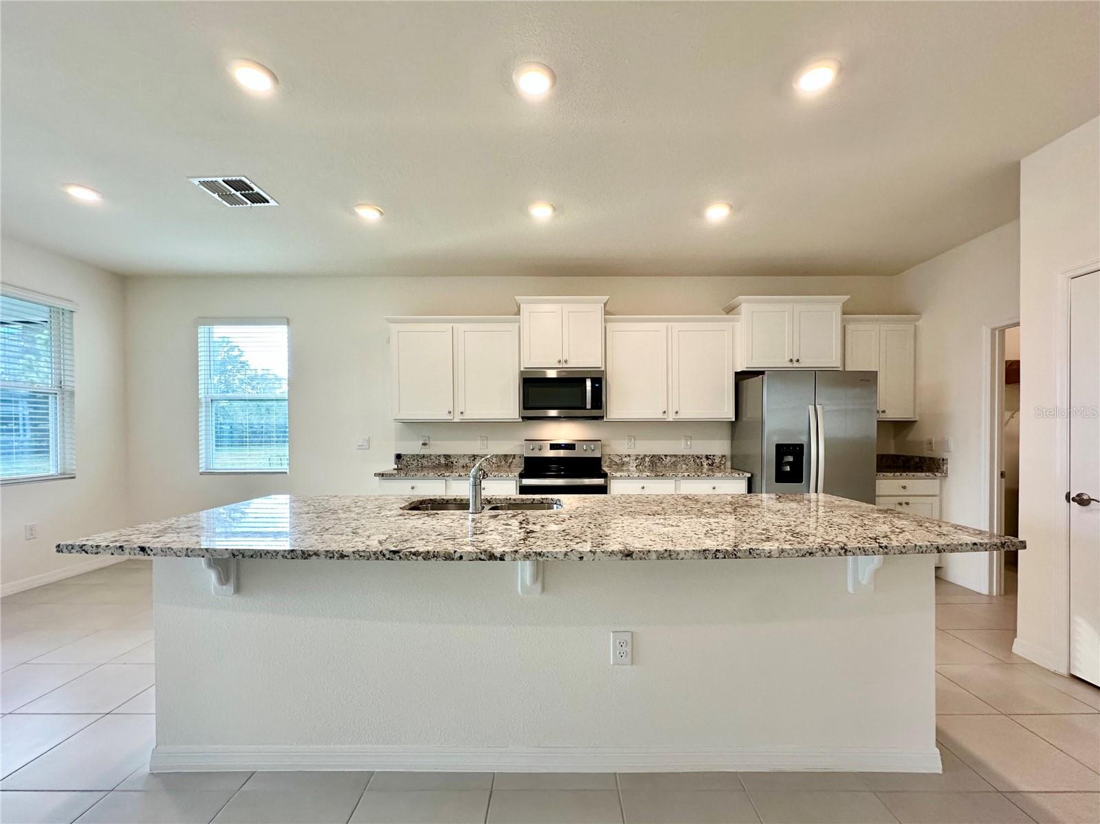 Image 14 of 21 For 6185 93rd Loop