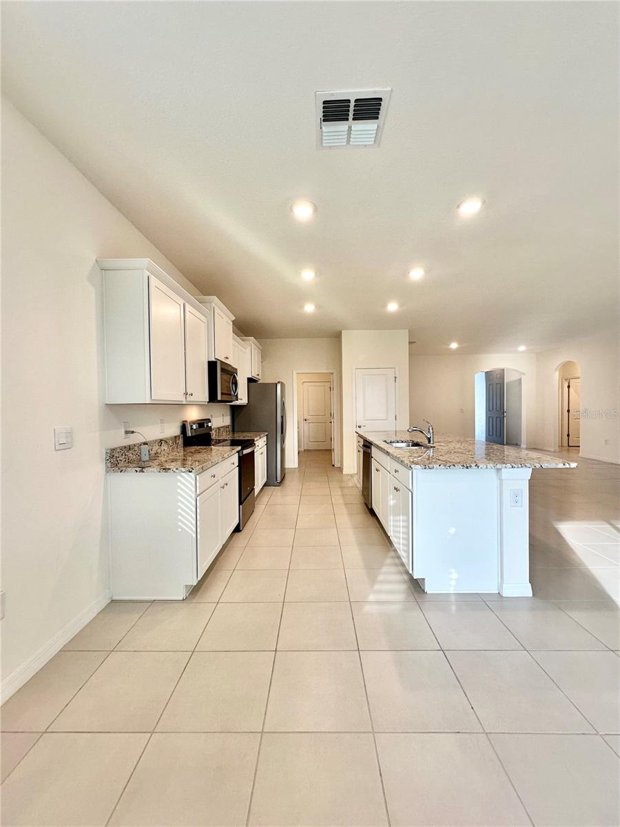 Image 16 of 21 For 6185 93rd Loop