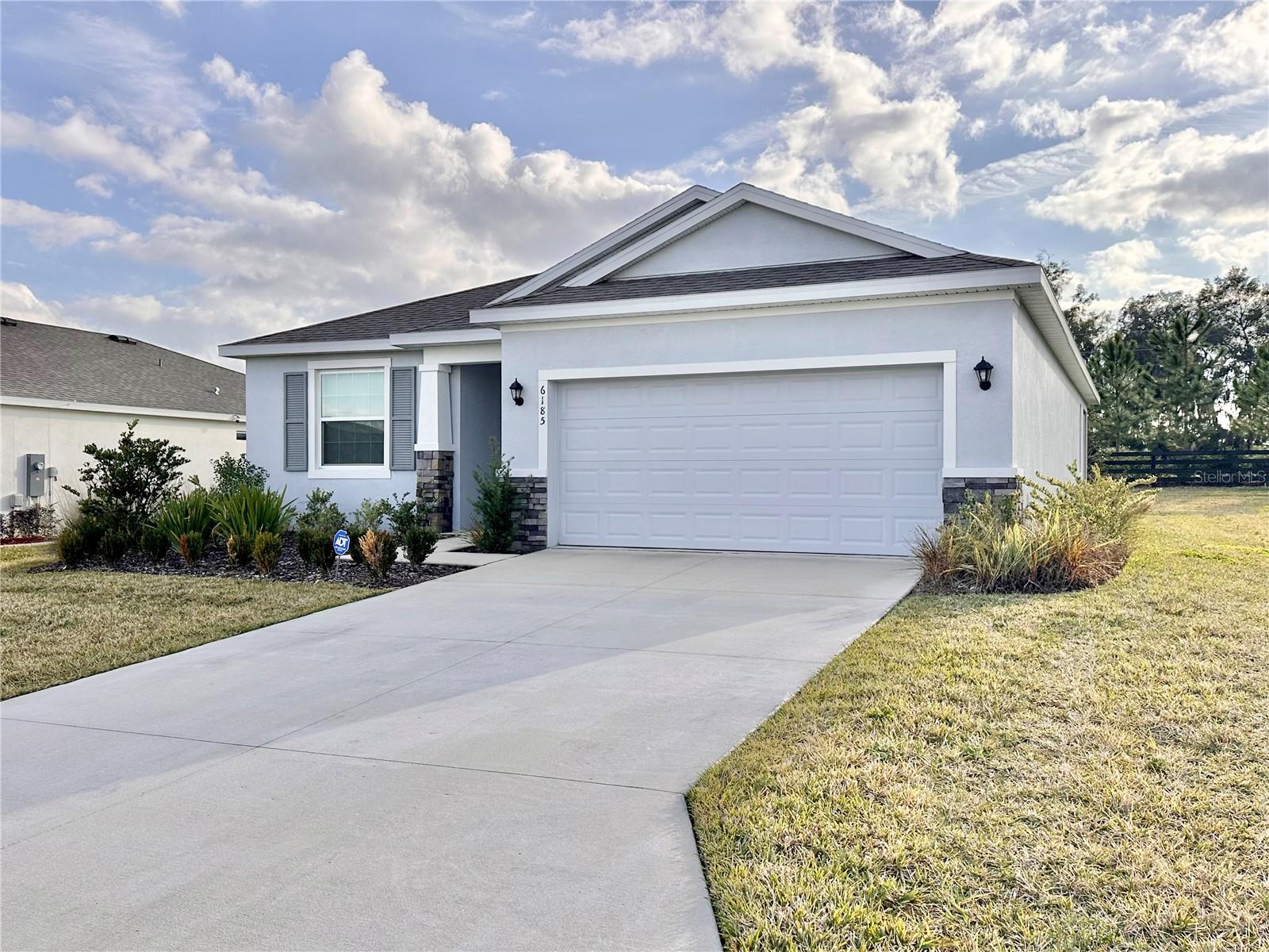 Image 3 of 21 For 6185 93rd Loop