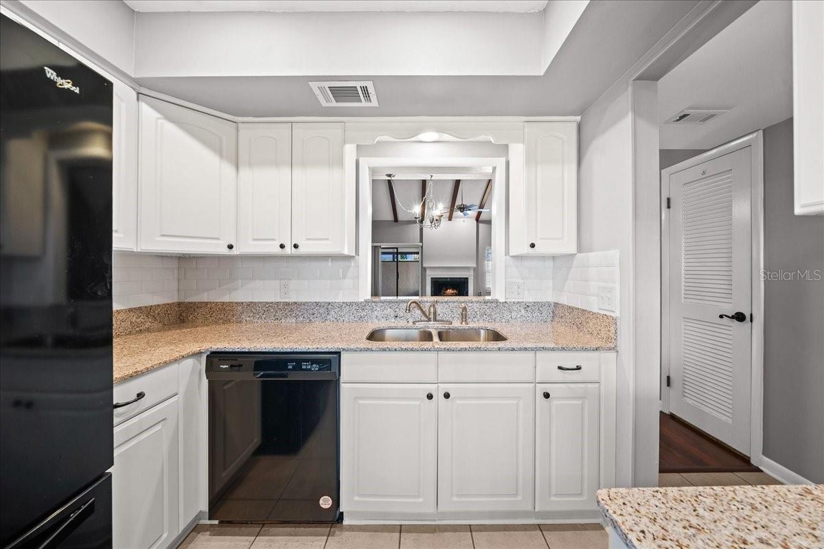 Image 17 of 52 For 3824 19th Street Circle