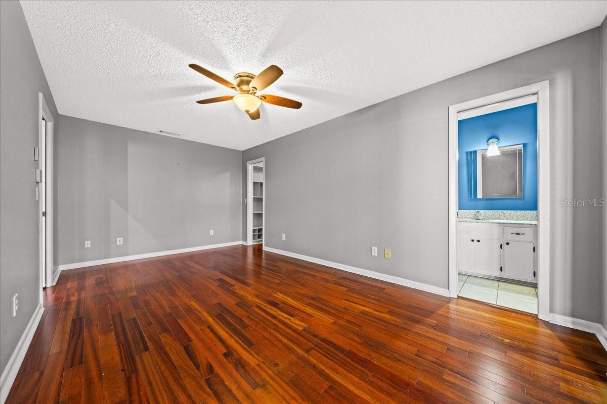 Image 30 of 52 For 3824 19th Street Circle