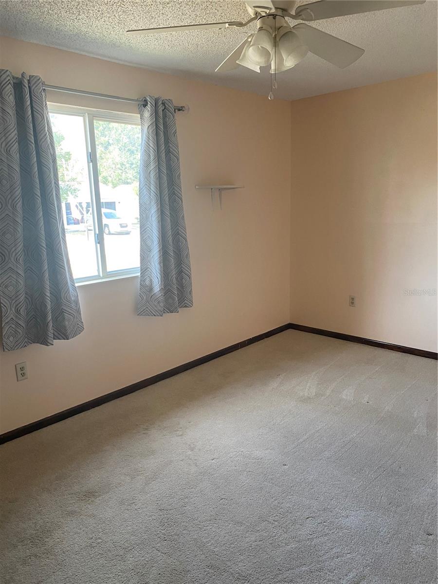 Image 14 of 34 For 10871 90th Court