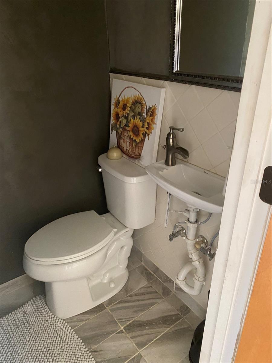 Image 19 of 34 For 10871 90th Court