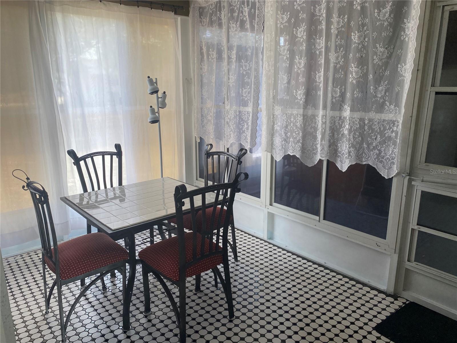 Image 28 of 34 For 10871 90th Court