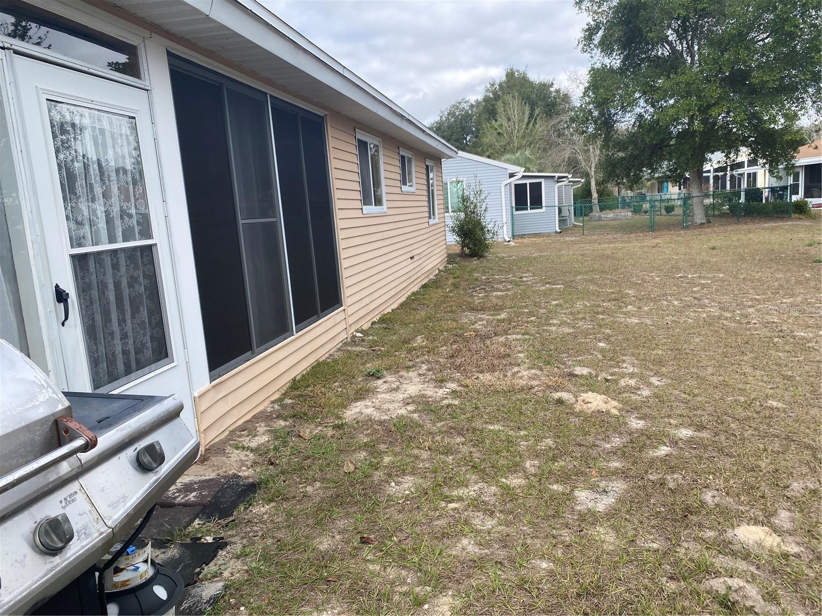 Image 6 of 34 For 10871 90th Court