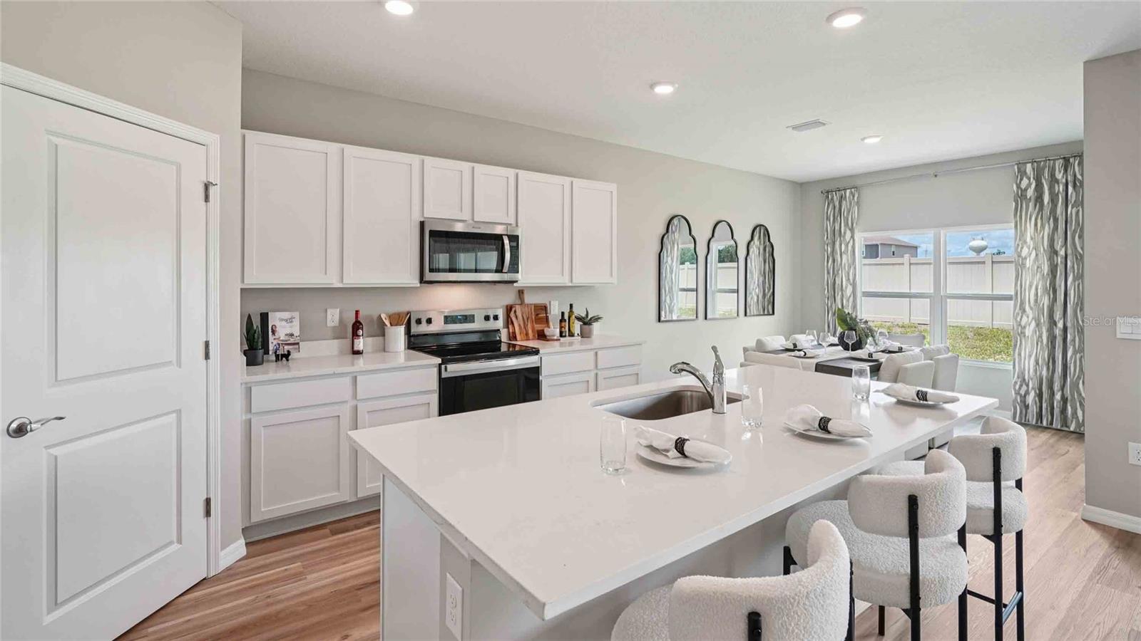 Image 7 of 23 For 24279 13th Boulevard