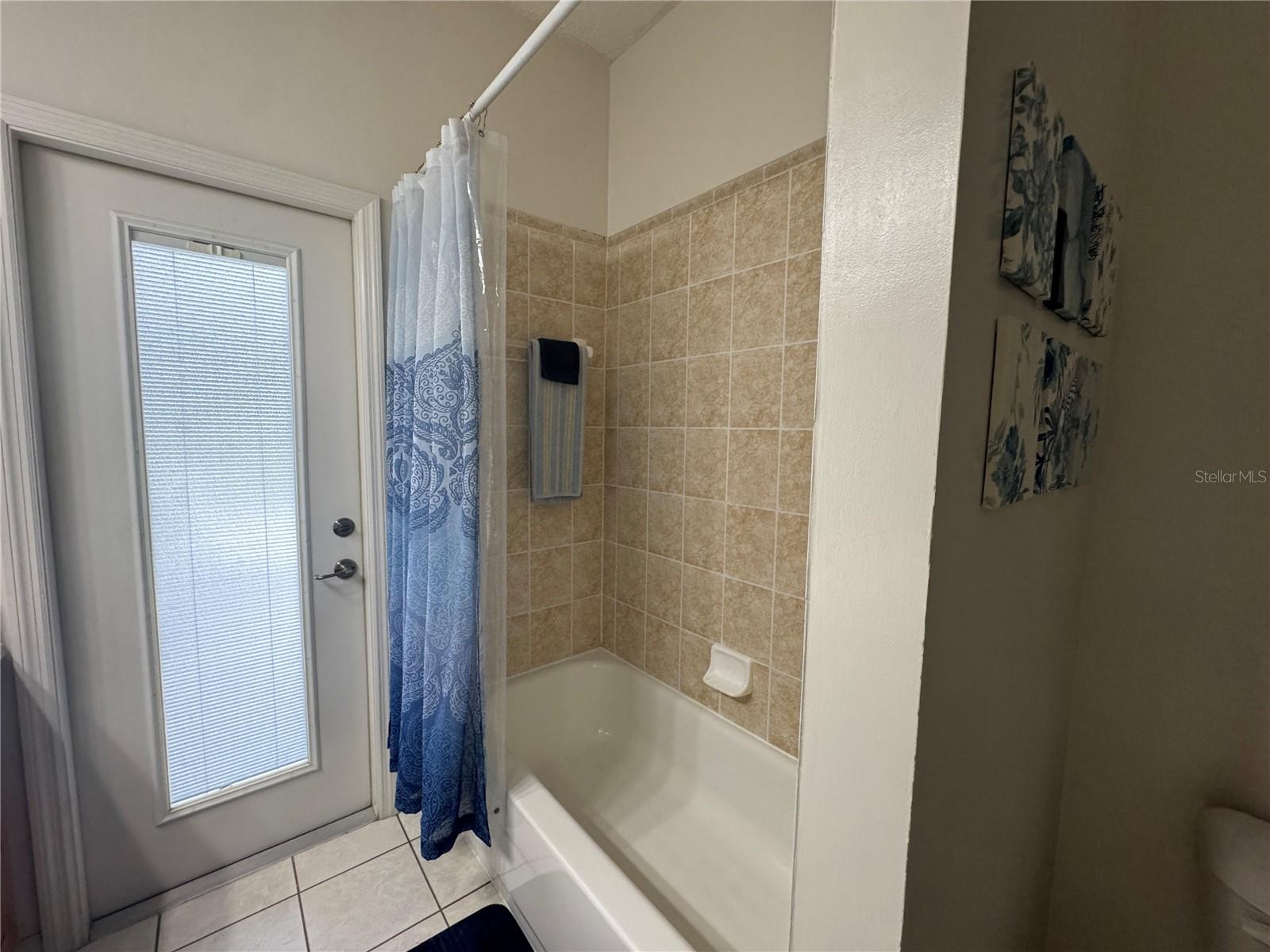 Image 20 of 72 For 19395 100 Loop